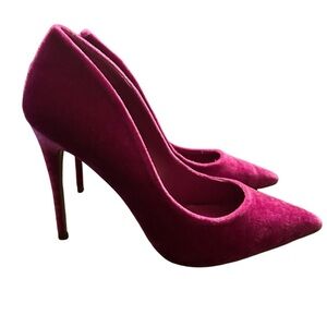 Aqua Brit Magenta Velvet Slip-On Pumps Size 9